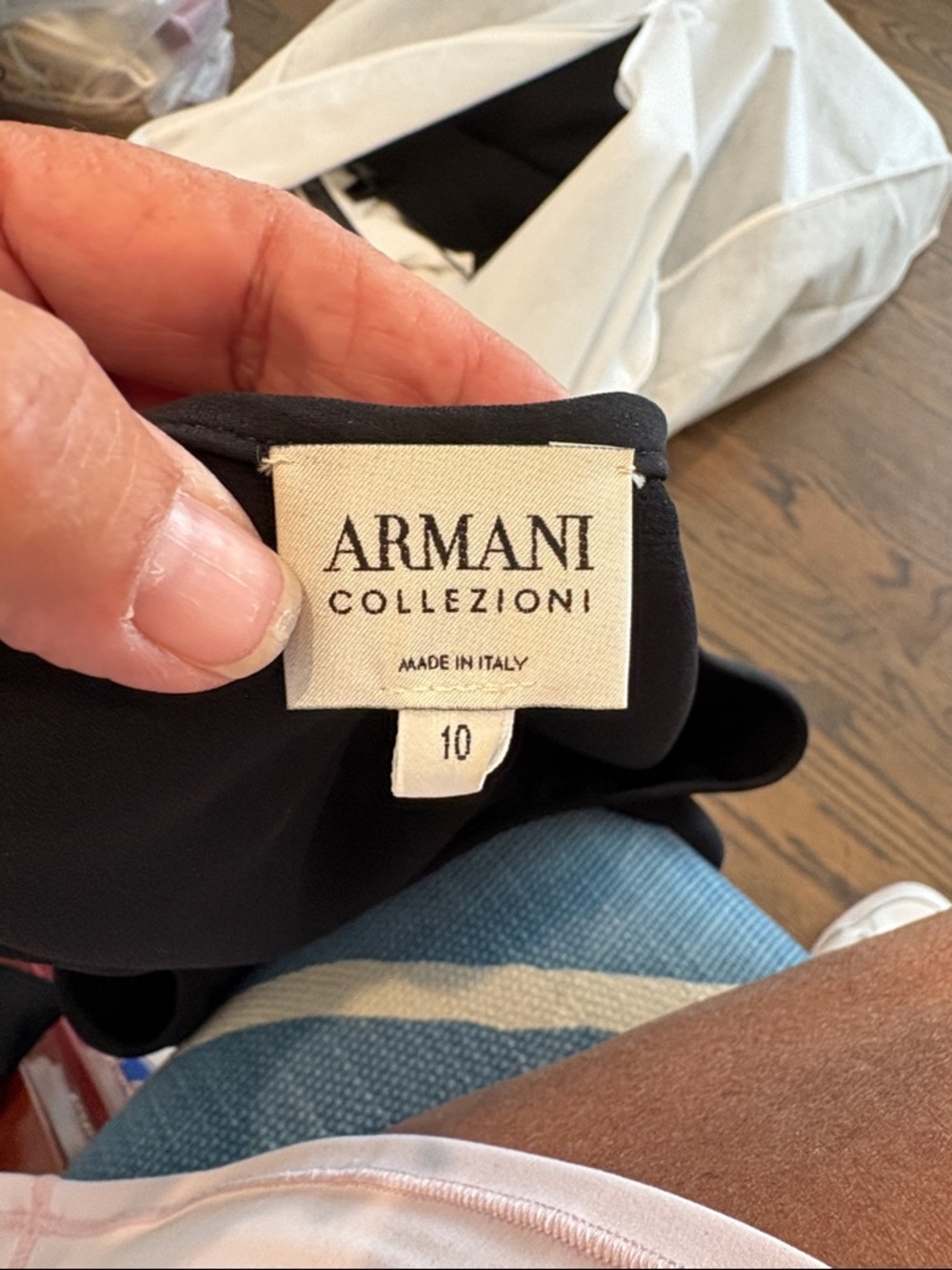 Armani Collezioni Black Scoop Neck Sleeveless Tank - Picture 2 of 2